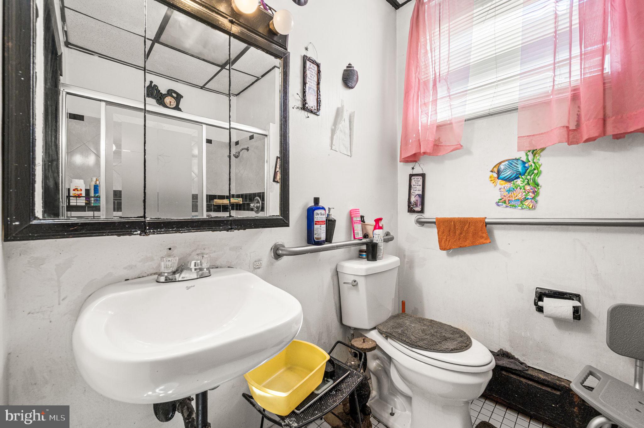 POINT BREEZE - Residential