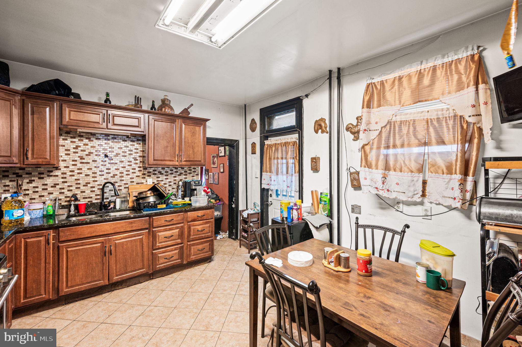 POINT BREEZE - Residential