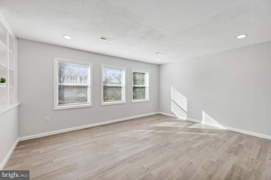 DALE CITY - Residential