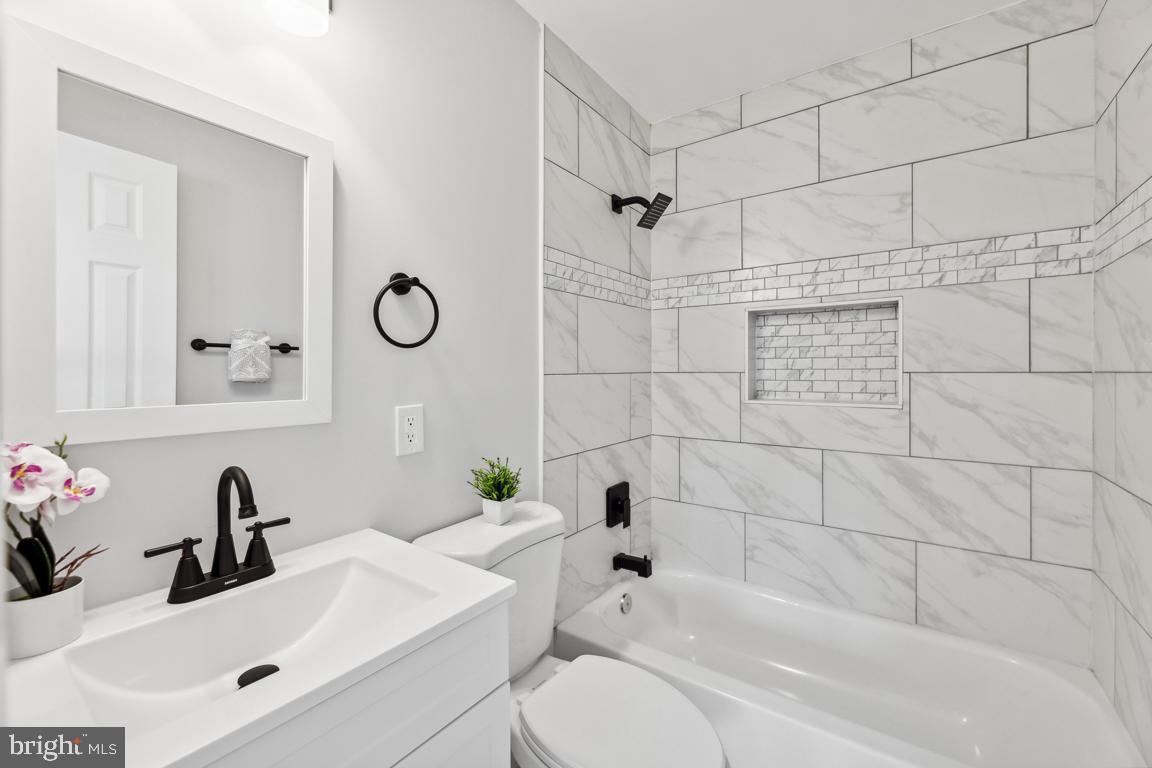 DALE CITY - Residential