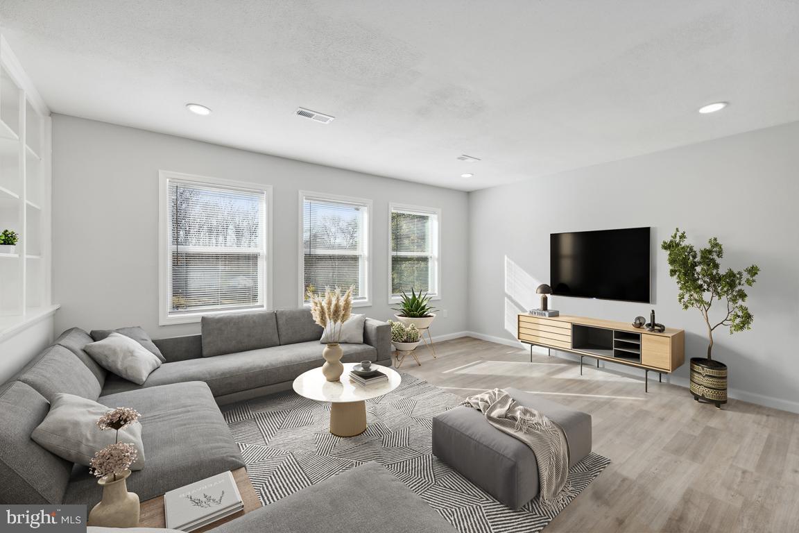 DALE CITY - Residential