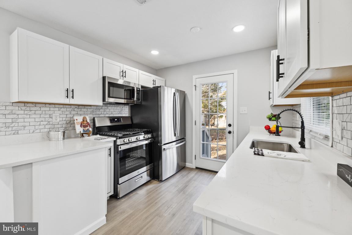 DALE CITY - Residential