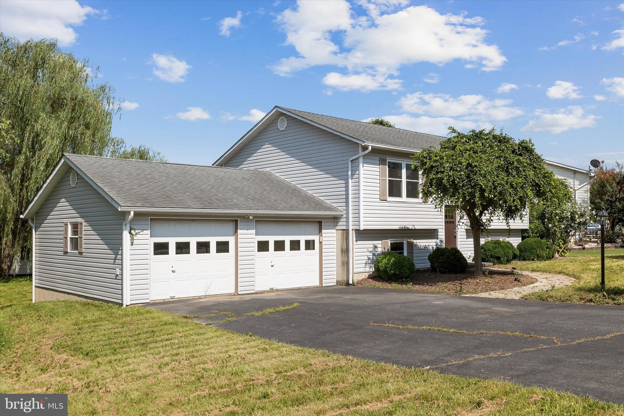 136 NIGHTINGALE AVENUE