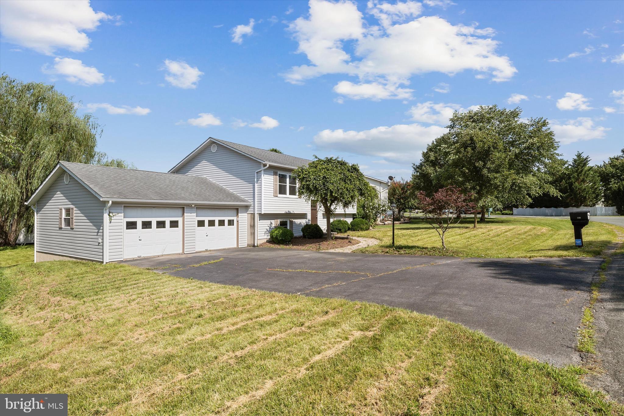 136 NIGHTINGALE AVENUE