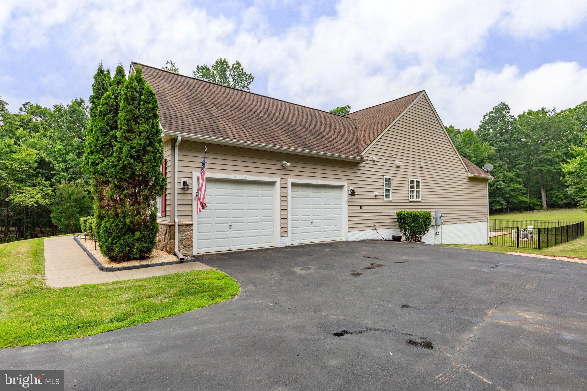 THE WILLOWS - Residential