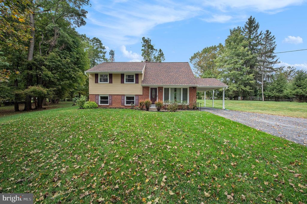 Photo of 1303 College Hill Drive, CHEYNEY, PA 19319 (MLS # PACT2111444)