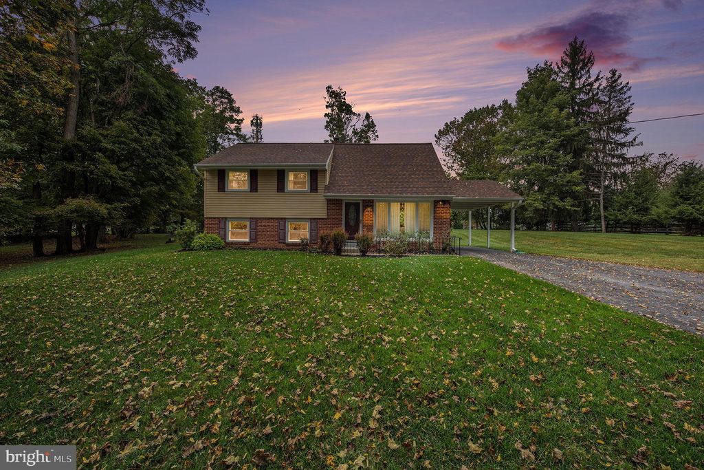 Photo of 1303 College Hill Drive, CHEYNEY, PA 19319 (MLS # PACT2111444)