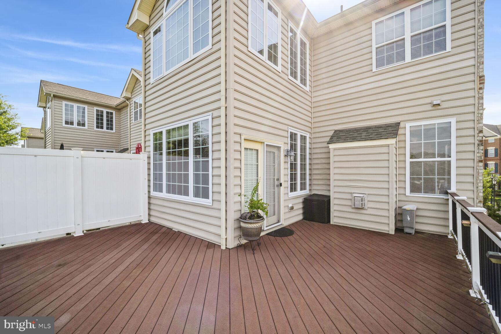 MARLBORO RIDGE - Residential