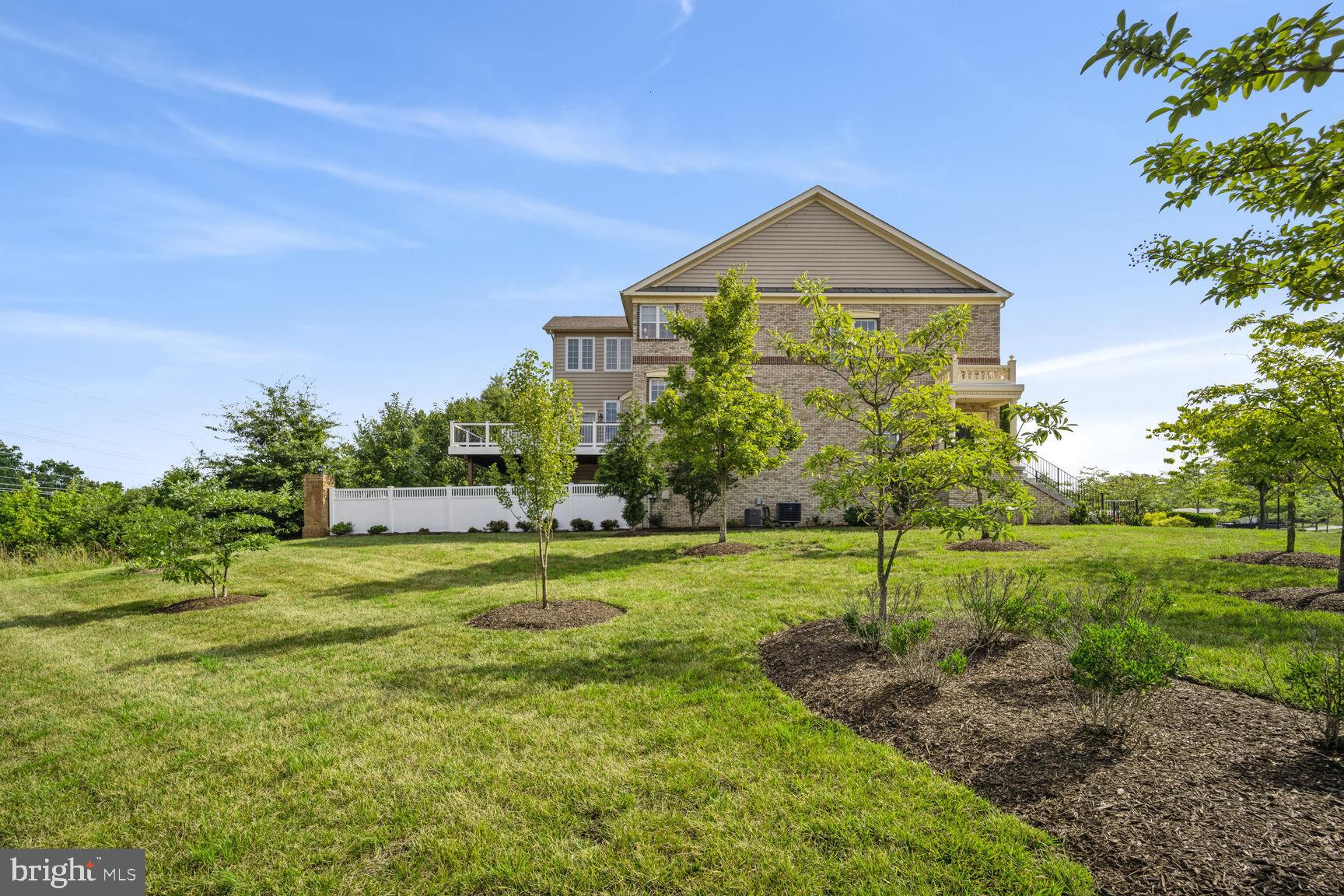 MARLBORO RIDGE - Residential