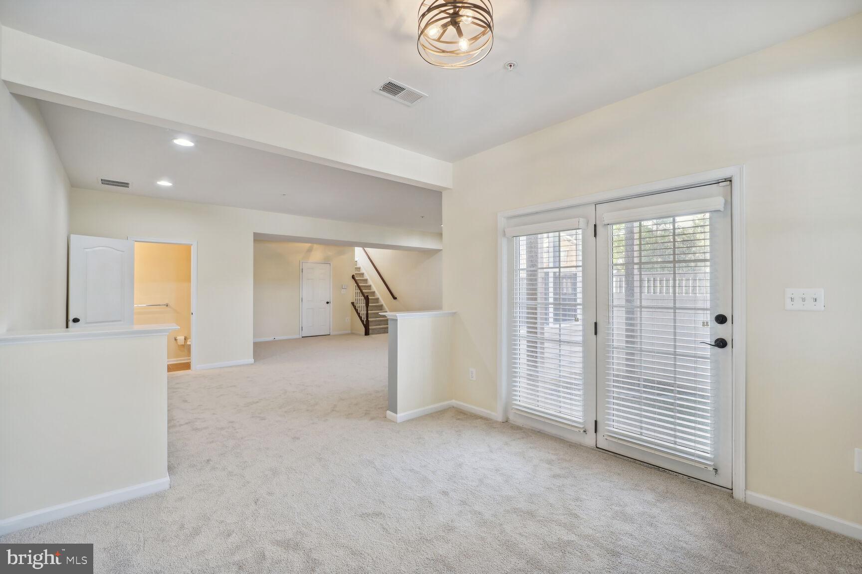 MARLBORO RIDGE - Residential