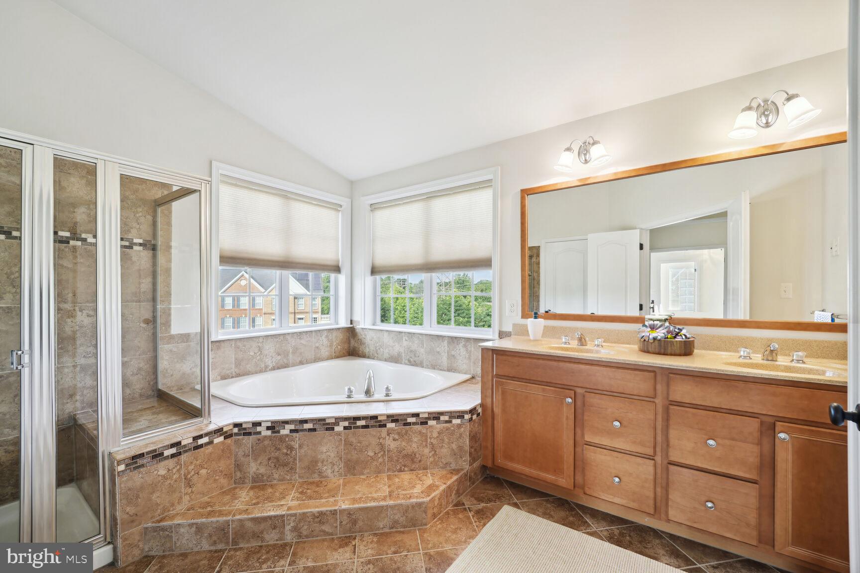 MARLBORO RIDGE - Residential