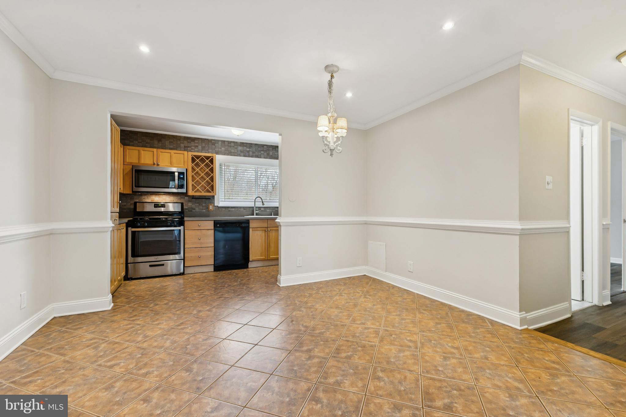 VANTAGE HILL - Residential