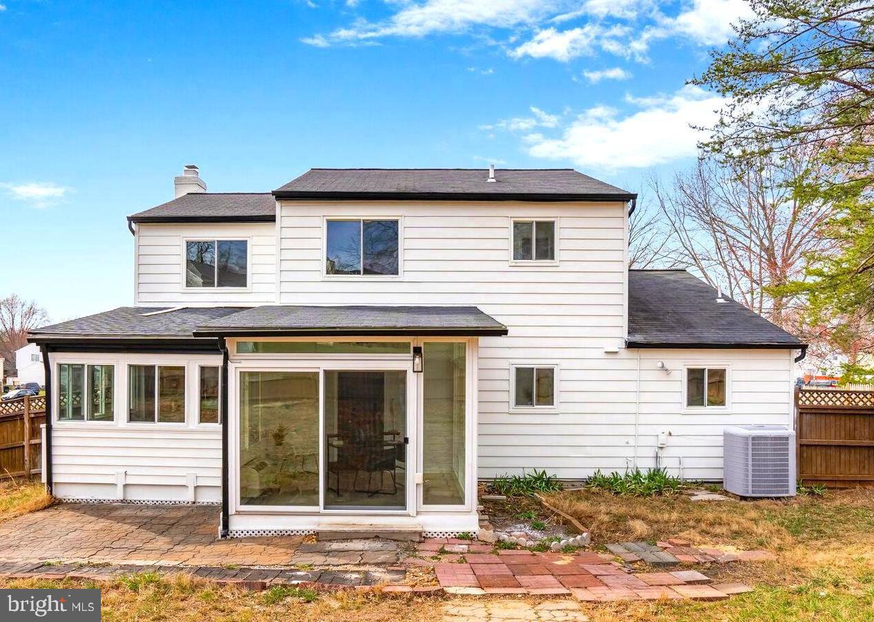 TANTALLON ON THE POTOMAC - Residential