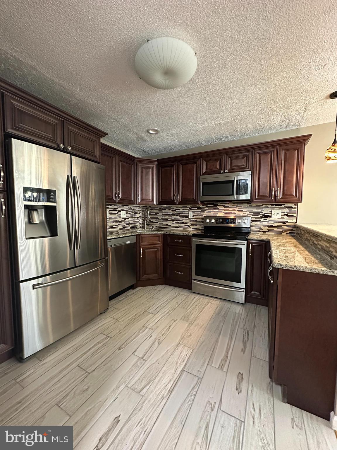 TOWAMENCIN CONDOS - Residential Lease