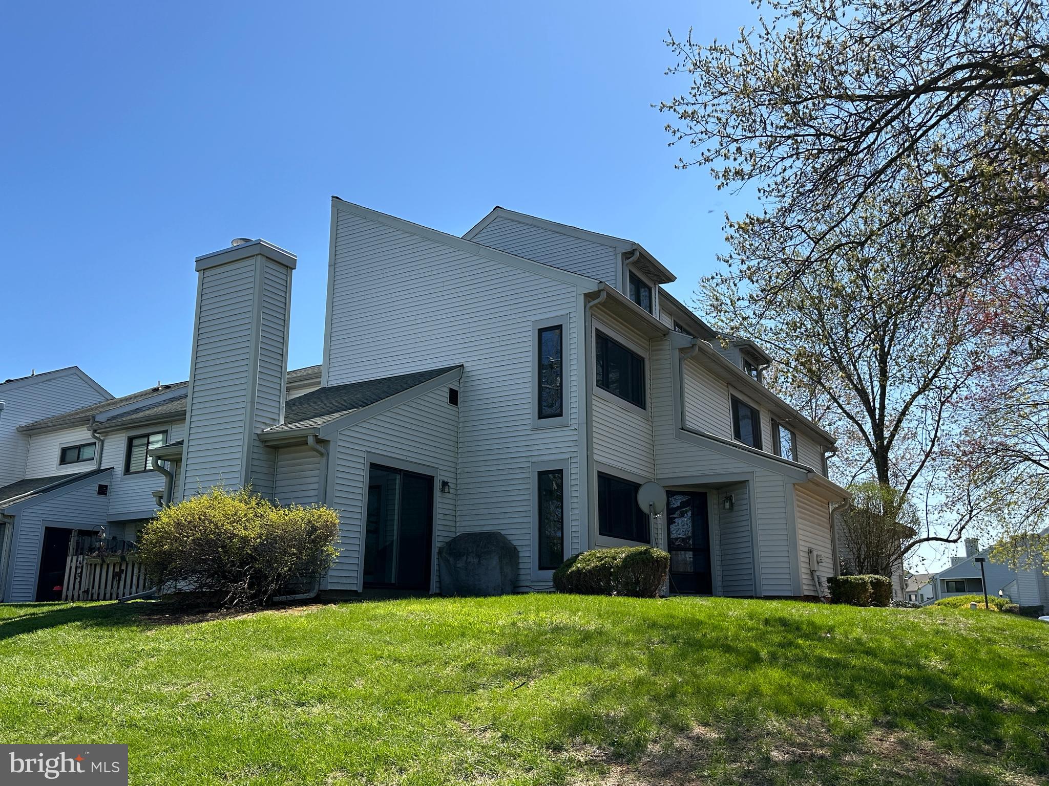 TOWAMENCIN CONDOS - Residential Lease