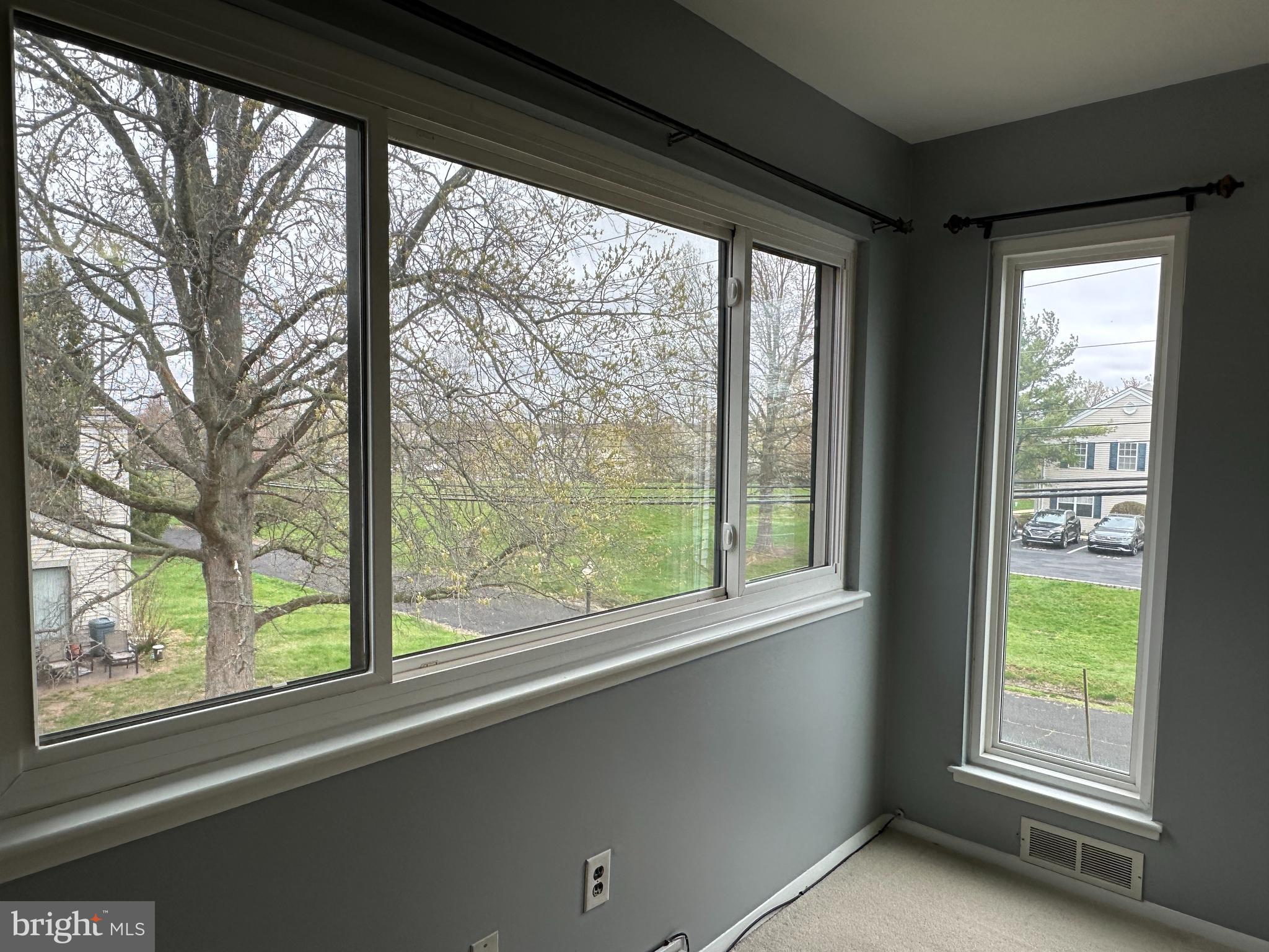 TOWAMENCIN CONDOS - Residential Lease