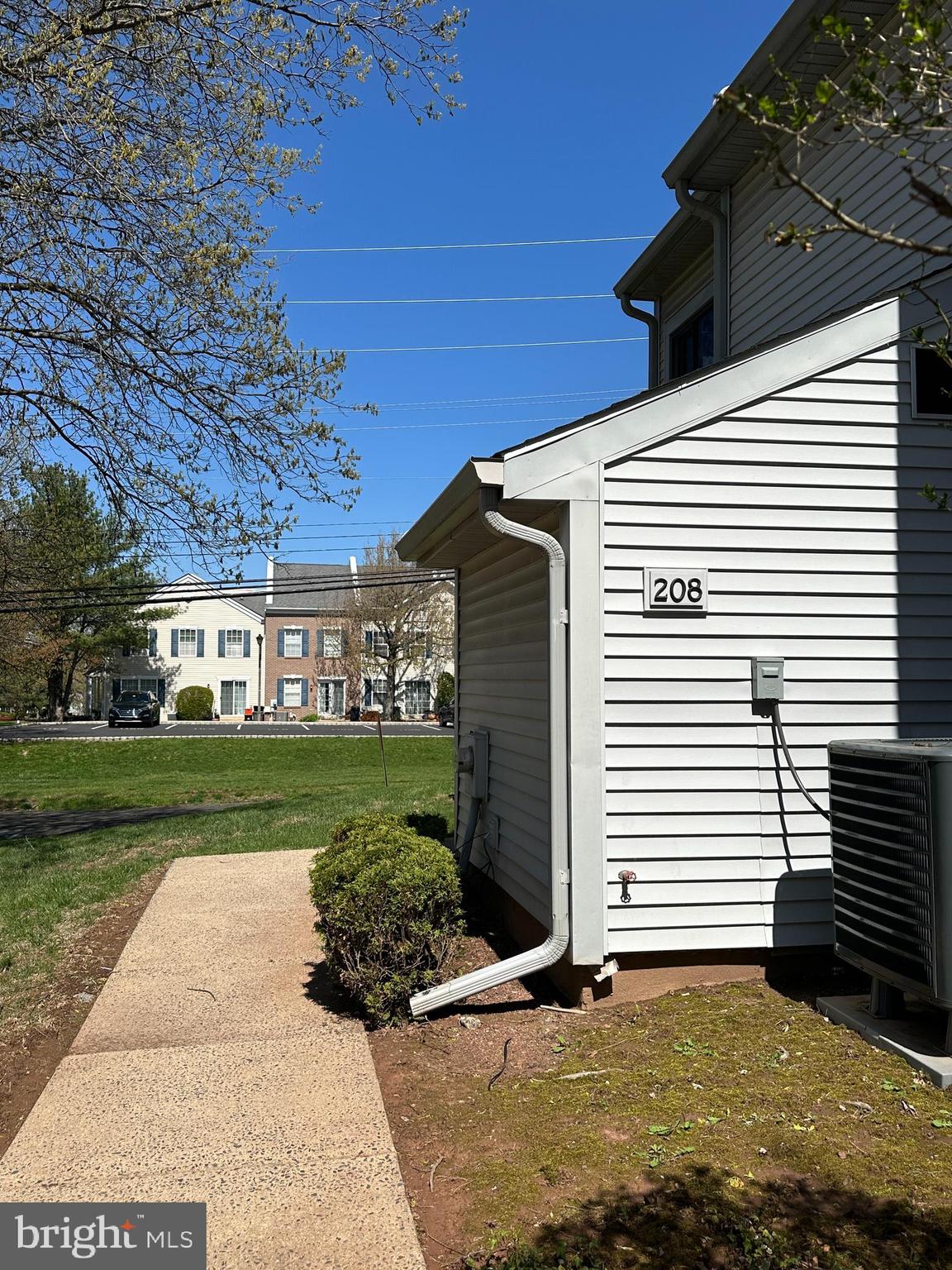 TOWAMENCIN CONDOS - Residential Lease