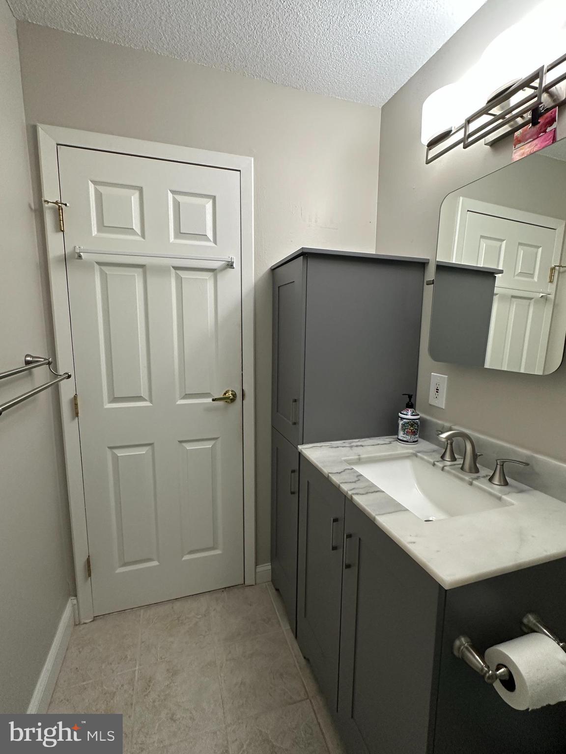 TOWAMENCIN CONDOS - Residential Lease