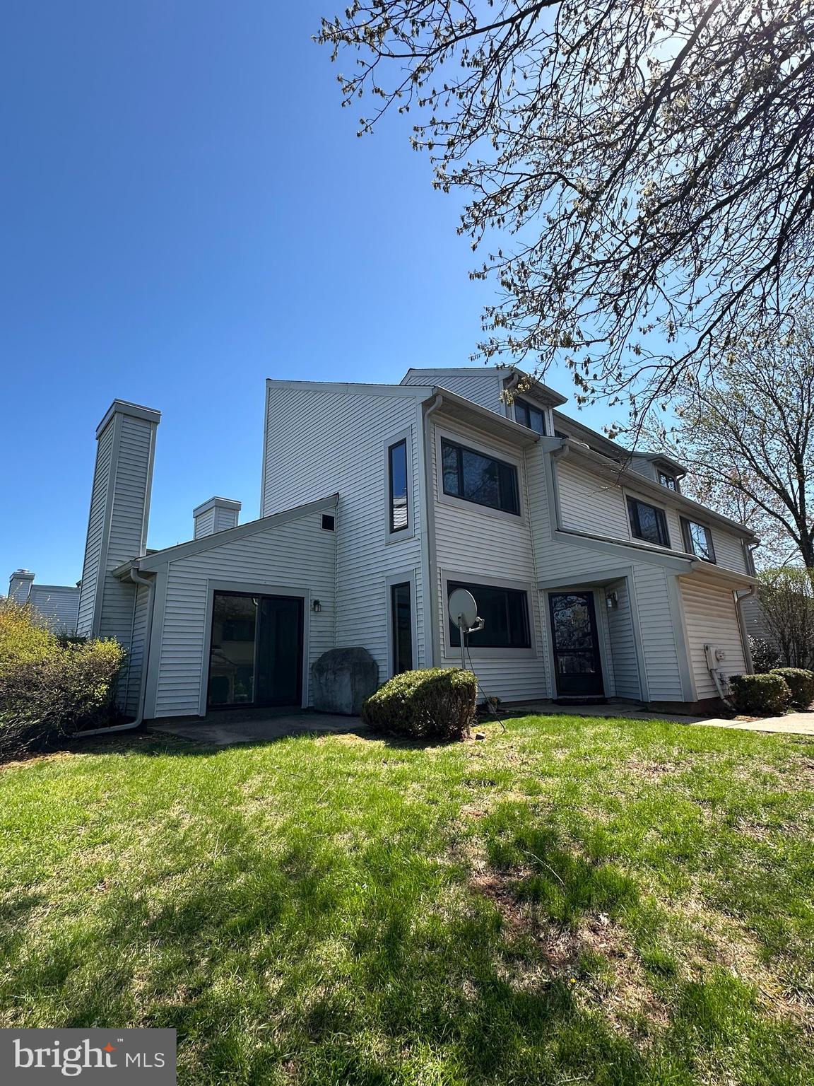 TOWAMENCIN CONDOS - Residential Lease