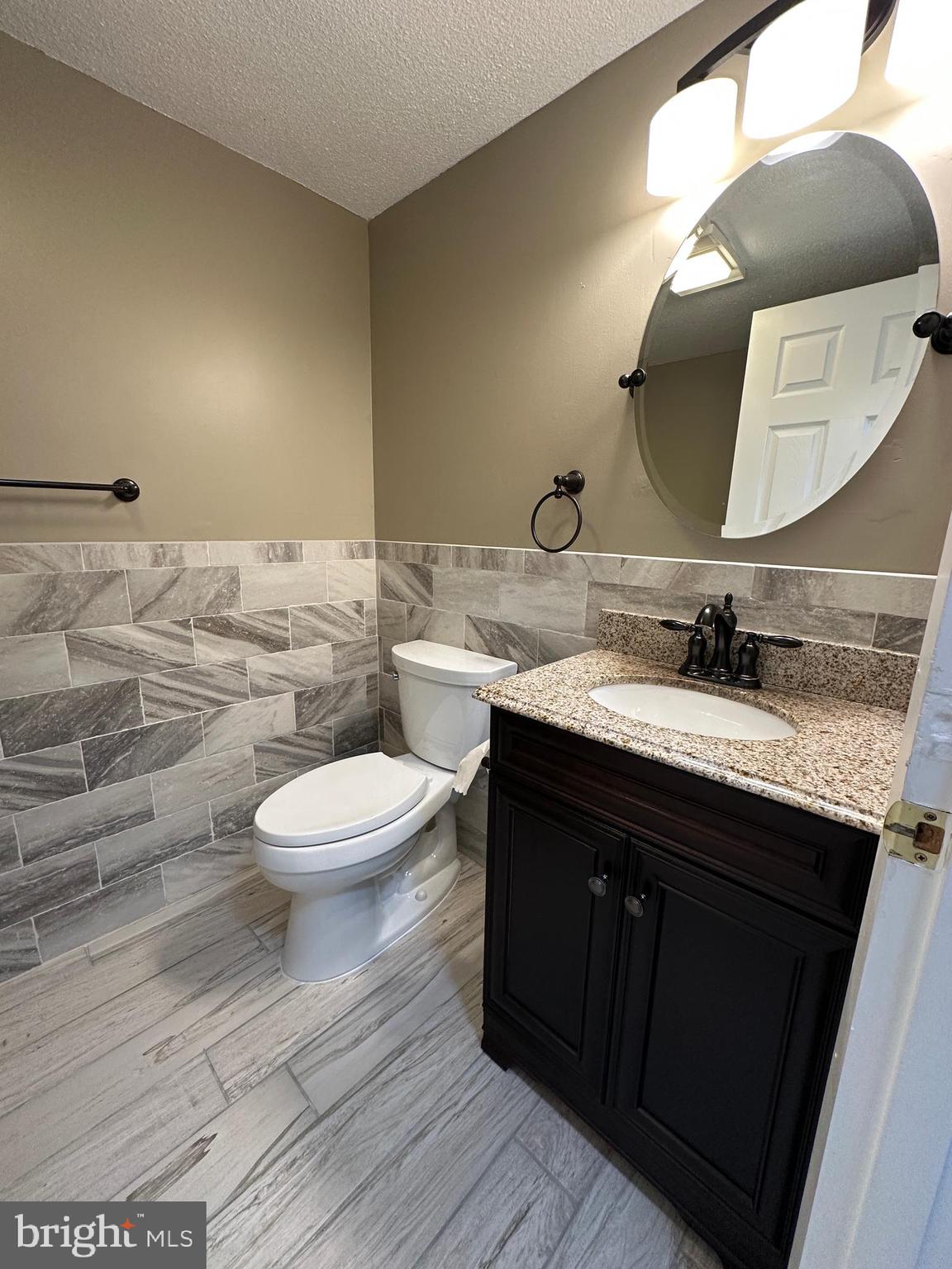 TOWAMENCIN CONDOS - Residential Lease