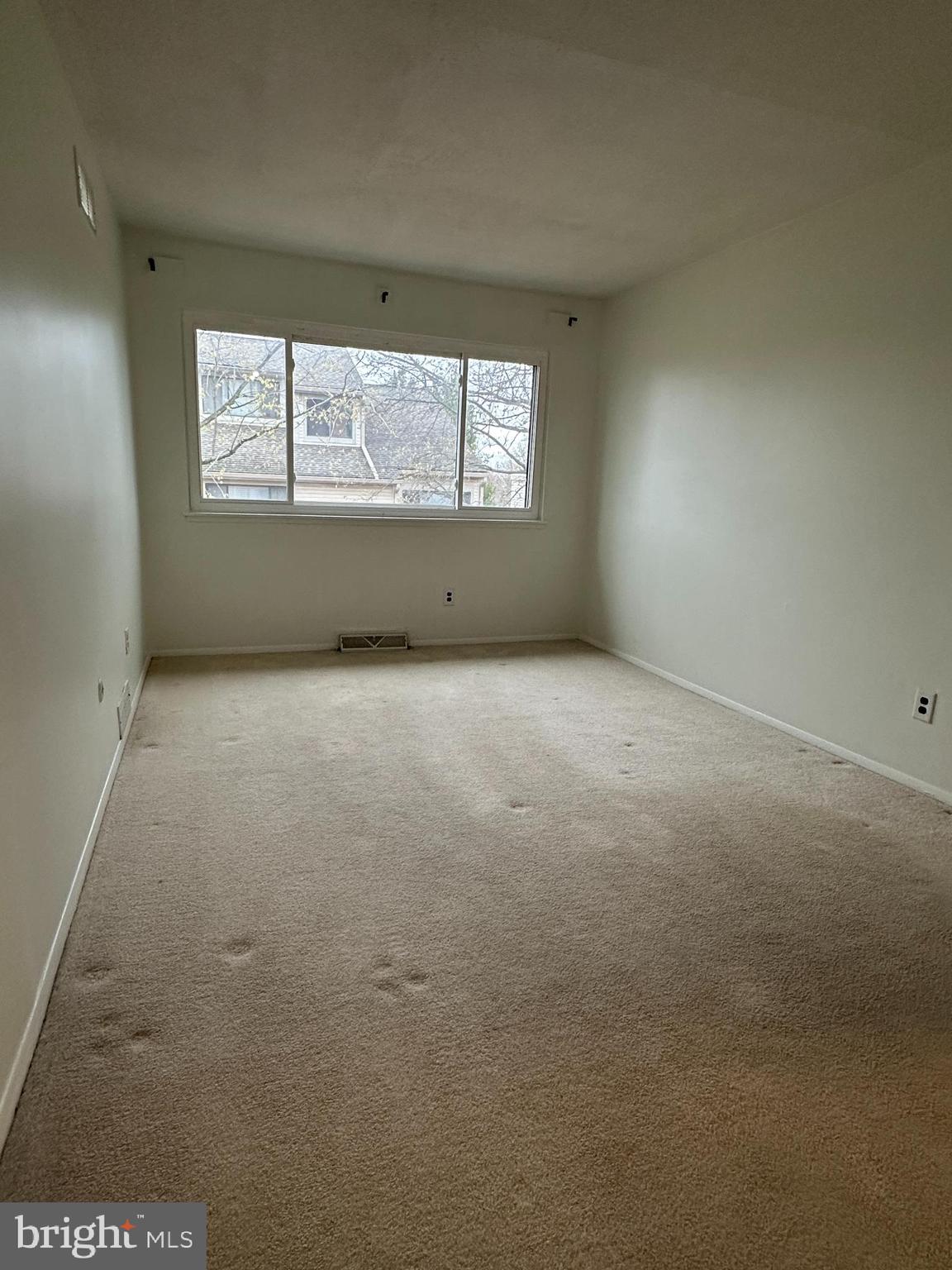 TOWAMENCIN CONDOS - Residential Lease