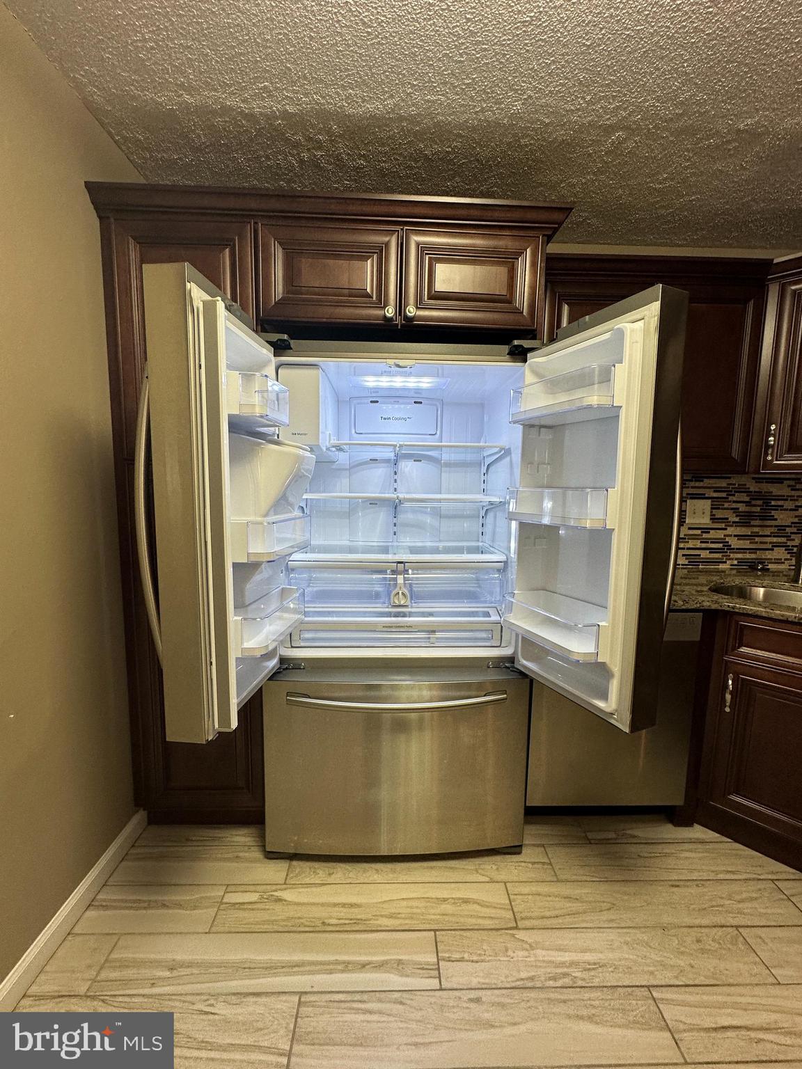 TOWAMENCIN CONDOS - Residential Lease