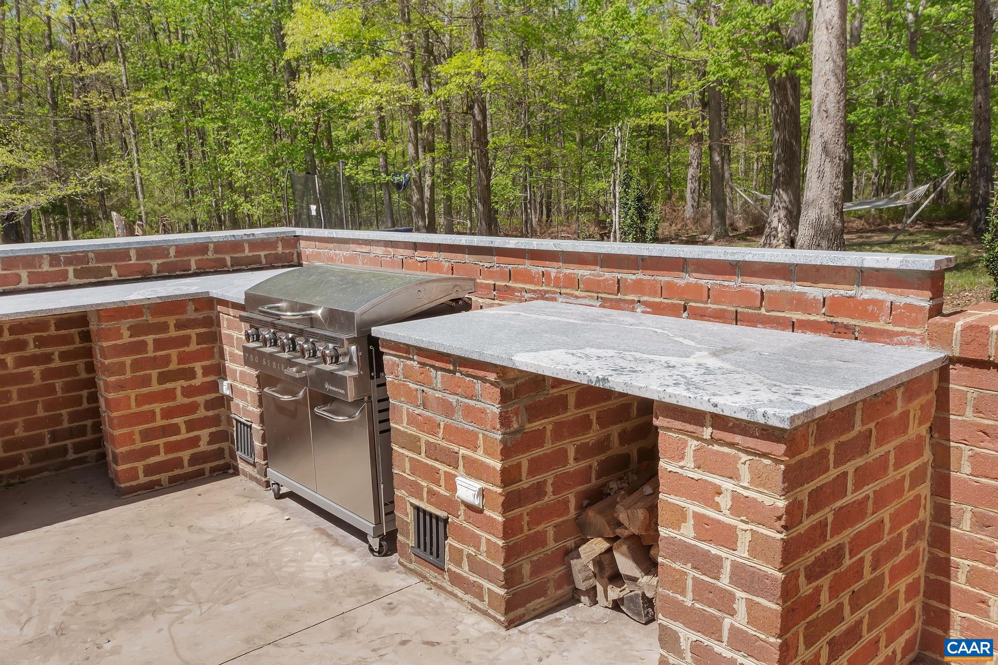 WOUNDED KNEE - Residential