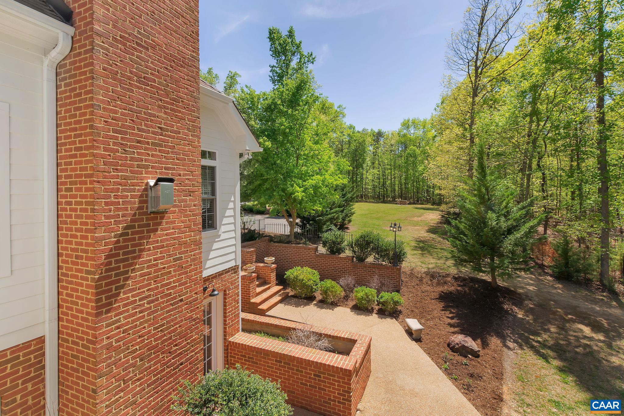 WOUNDED KNEE - Residential