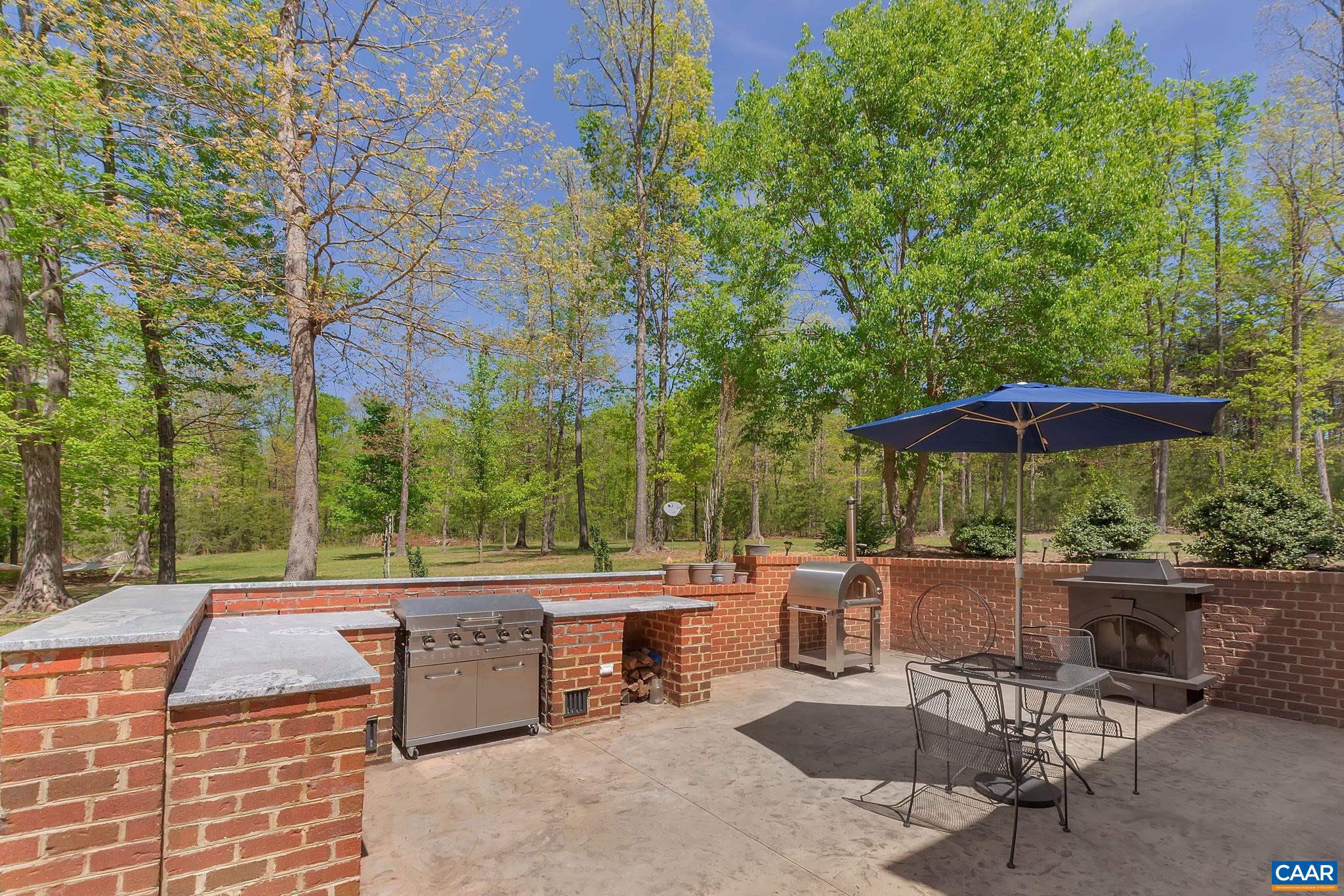 WOUNDED KNEE - Residential