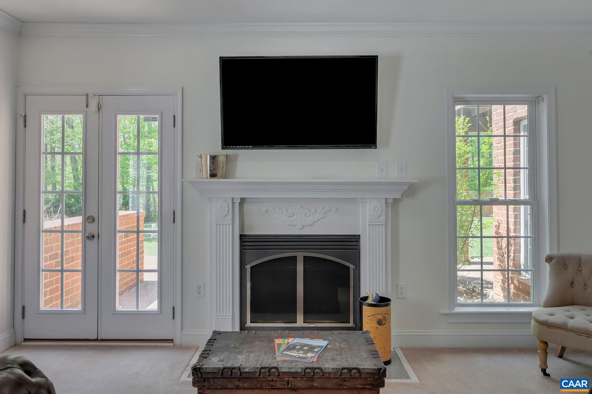 WOUNDED KNEE - Residential