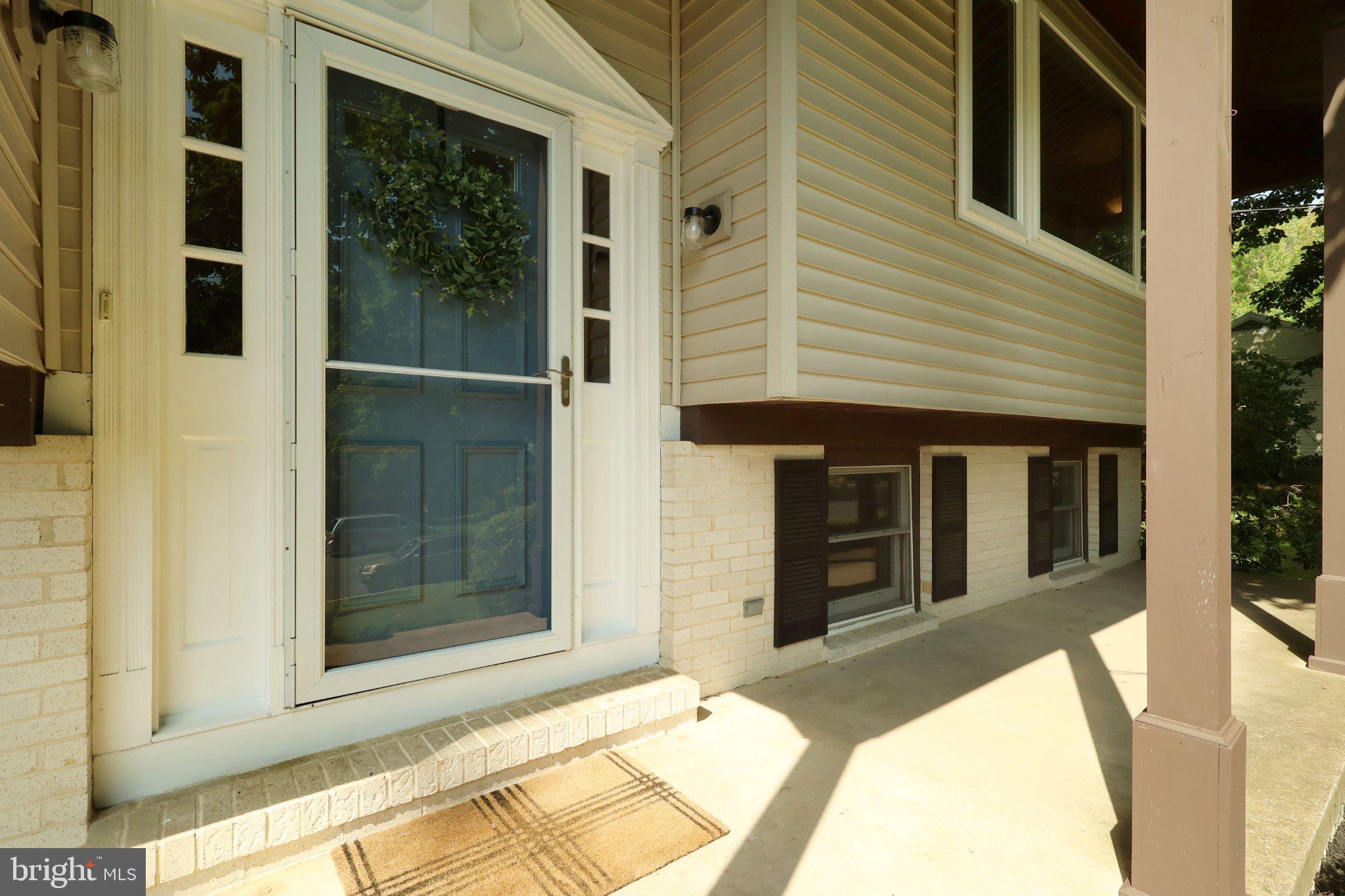 667 DEVONSHIRE DRIVE