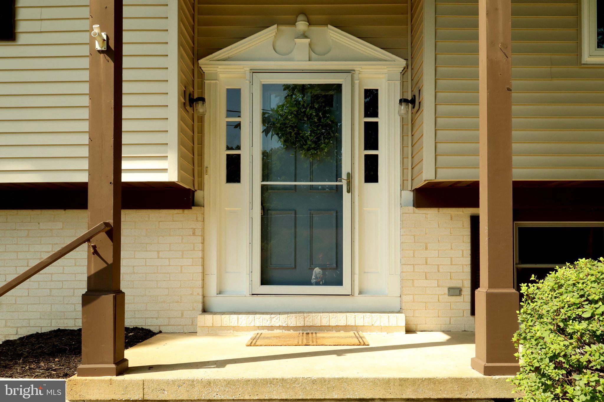 667 DEVONSHIRE DRIVE