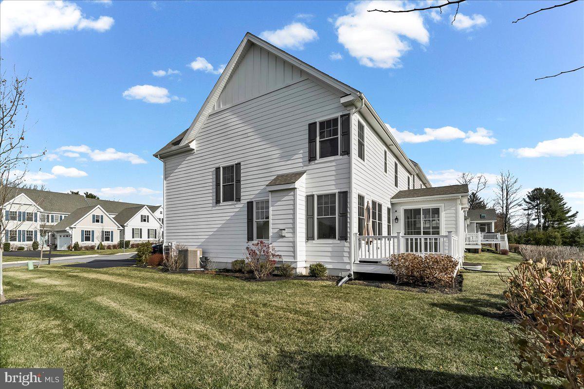 THE VILLAGES AT NORTHRIDGE - Residential Lease