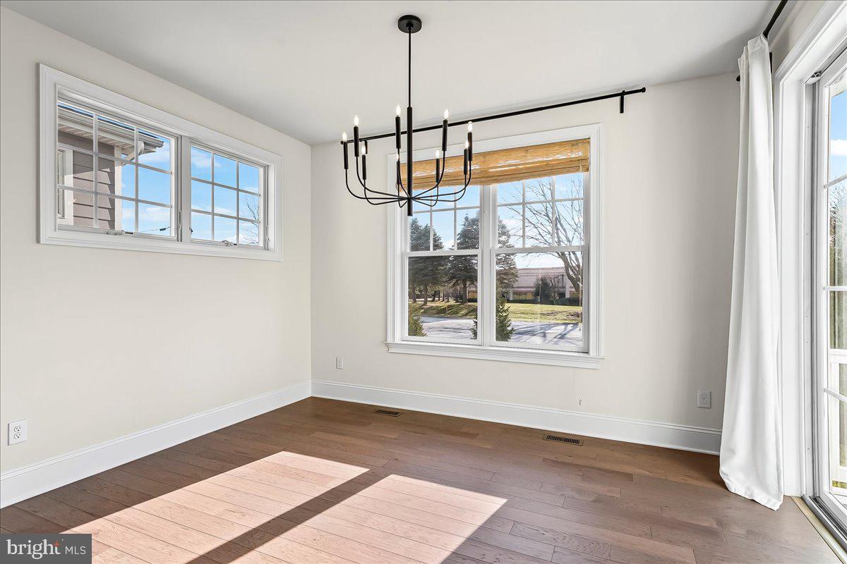 THE VILLAGES AT NORTHRIDGE - Residential Lease