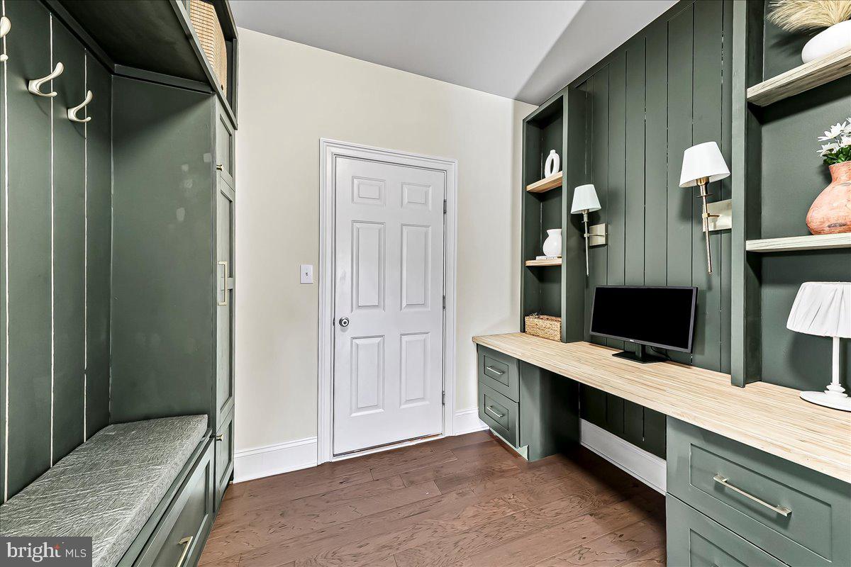 THE VILLAGES AT NORTHRIDGE - Residential Lease