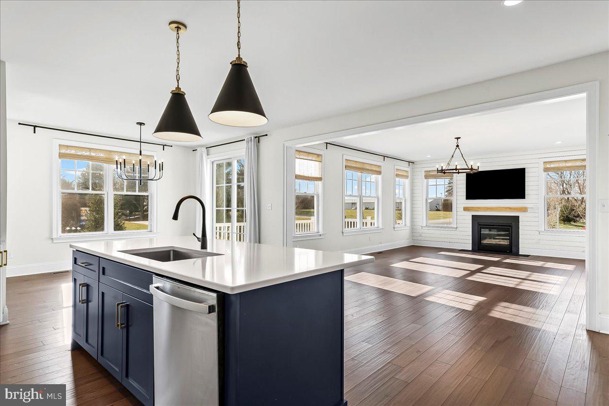 THE VILLAGES AT NORTHRIDGE - Residential Lease