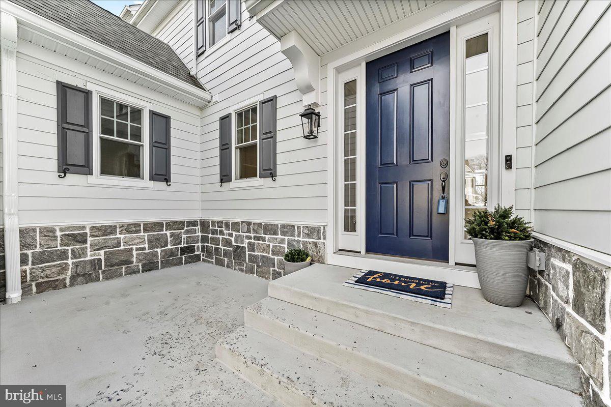 THE VILLAGES AT NORTHRIDGE - Residential Lease