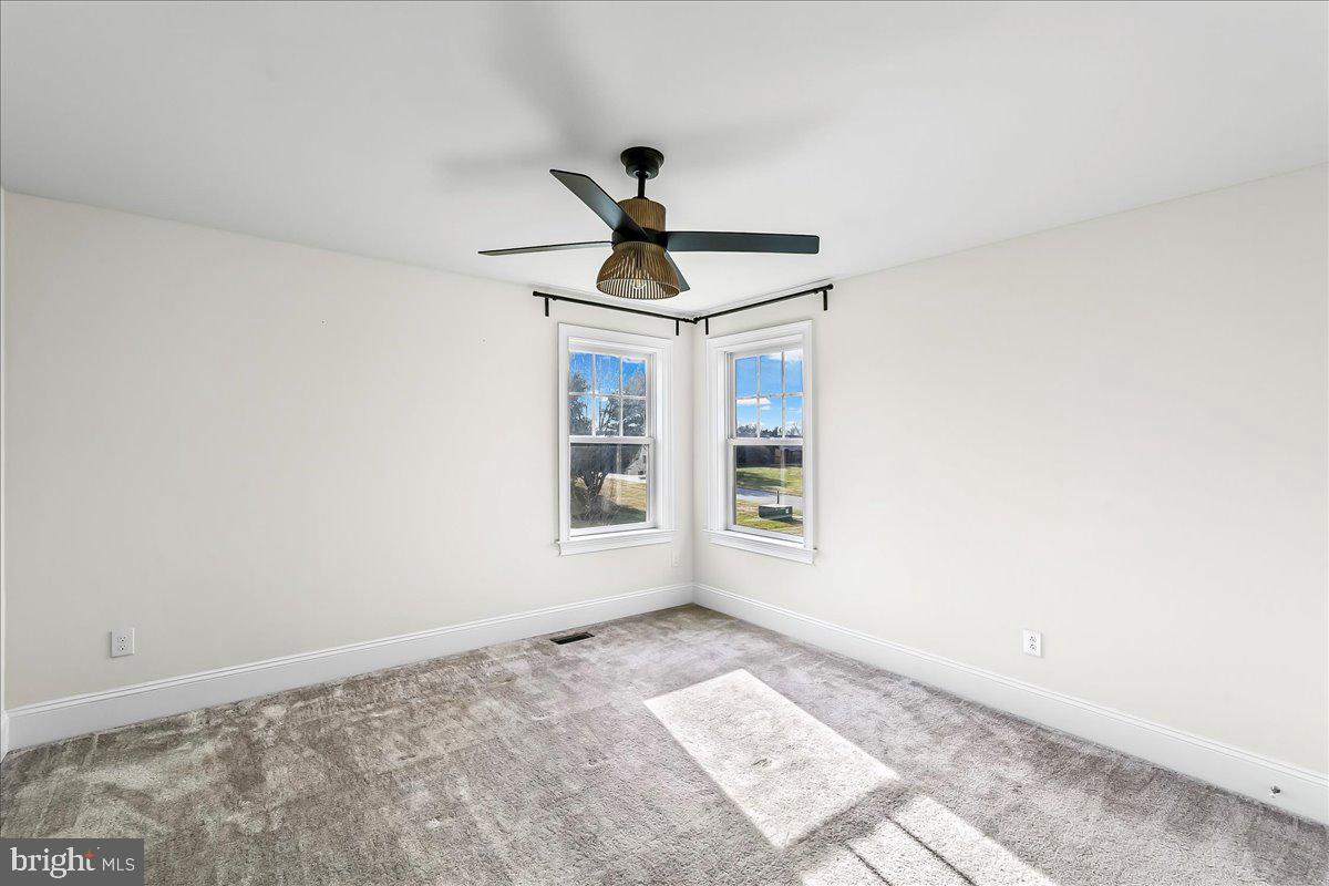 THE VILLAGES AT NORTHRIDGE - Residential Lease