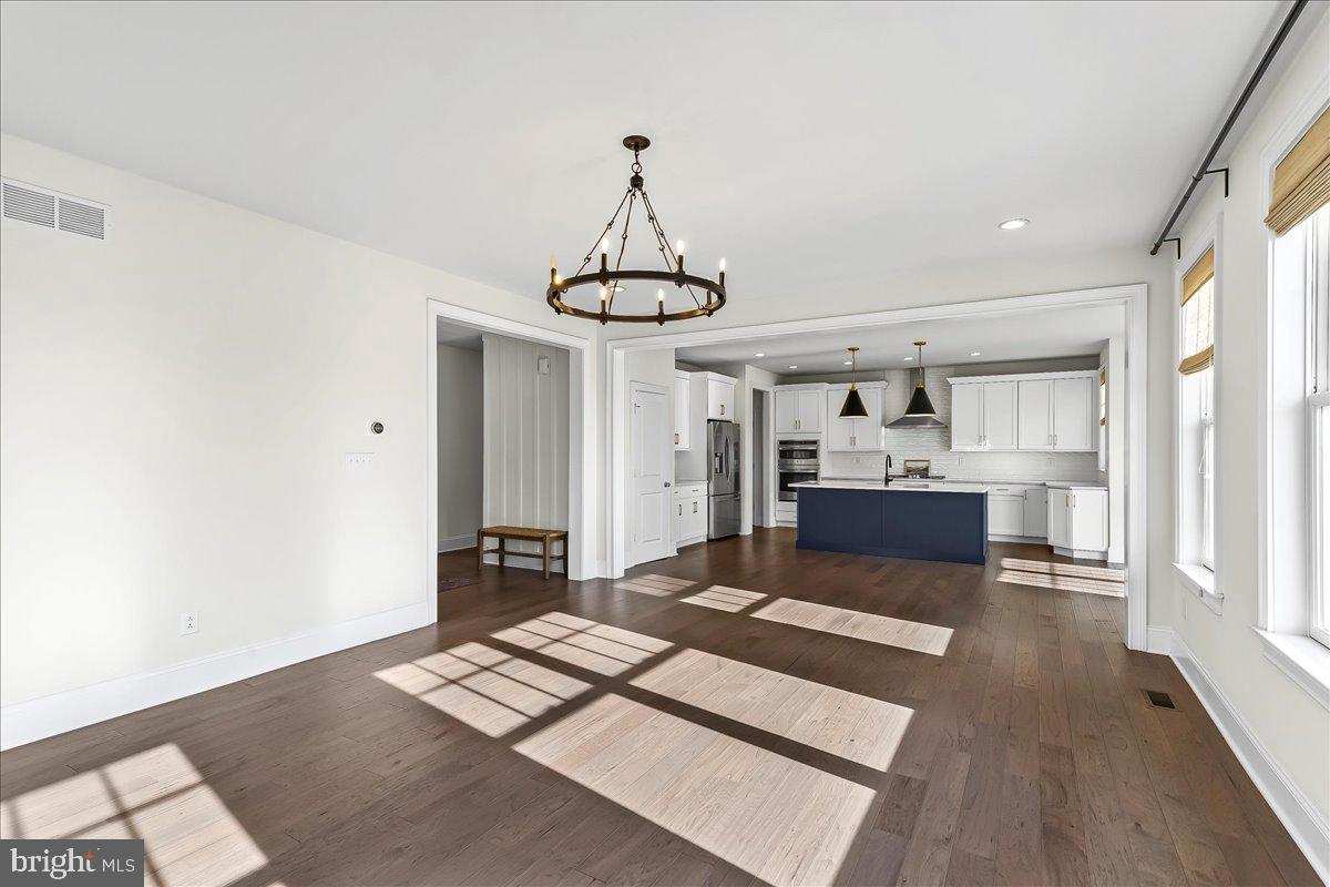 THE VILLAGES AT NORTHRIDGE - Residential Lease