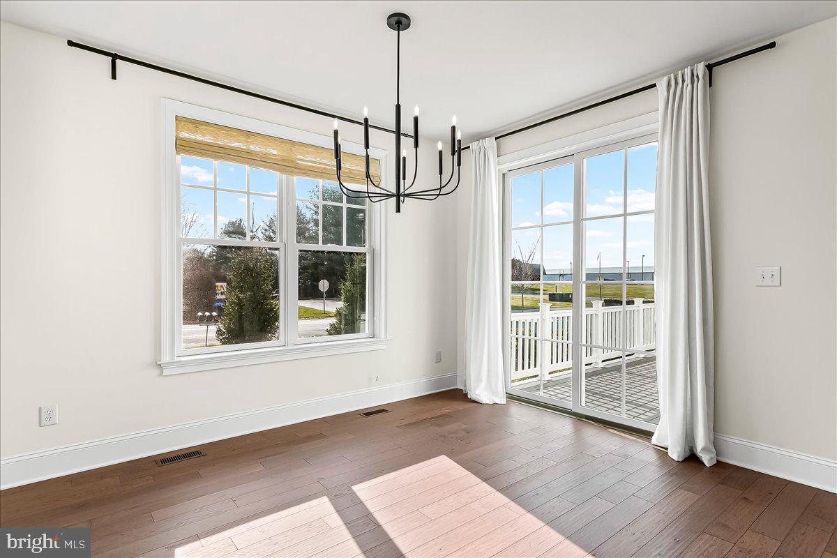 THE VILLAGES AT NORTHRIDGE - Residential Lease