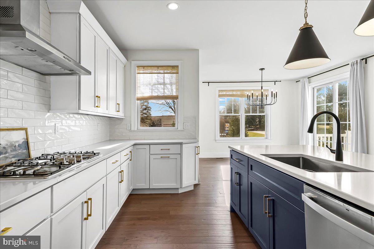 THE VILLAGES AT NORTHRIDGE - Residential Lease