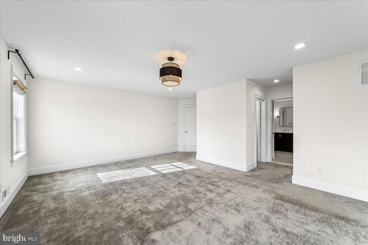 THE VILLAGES AT NORTHRIDGE - Residential Lease