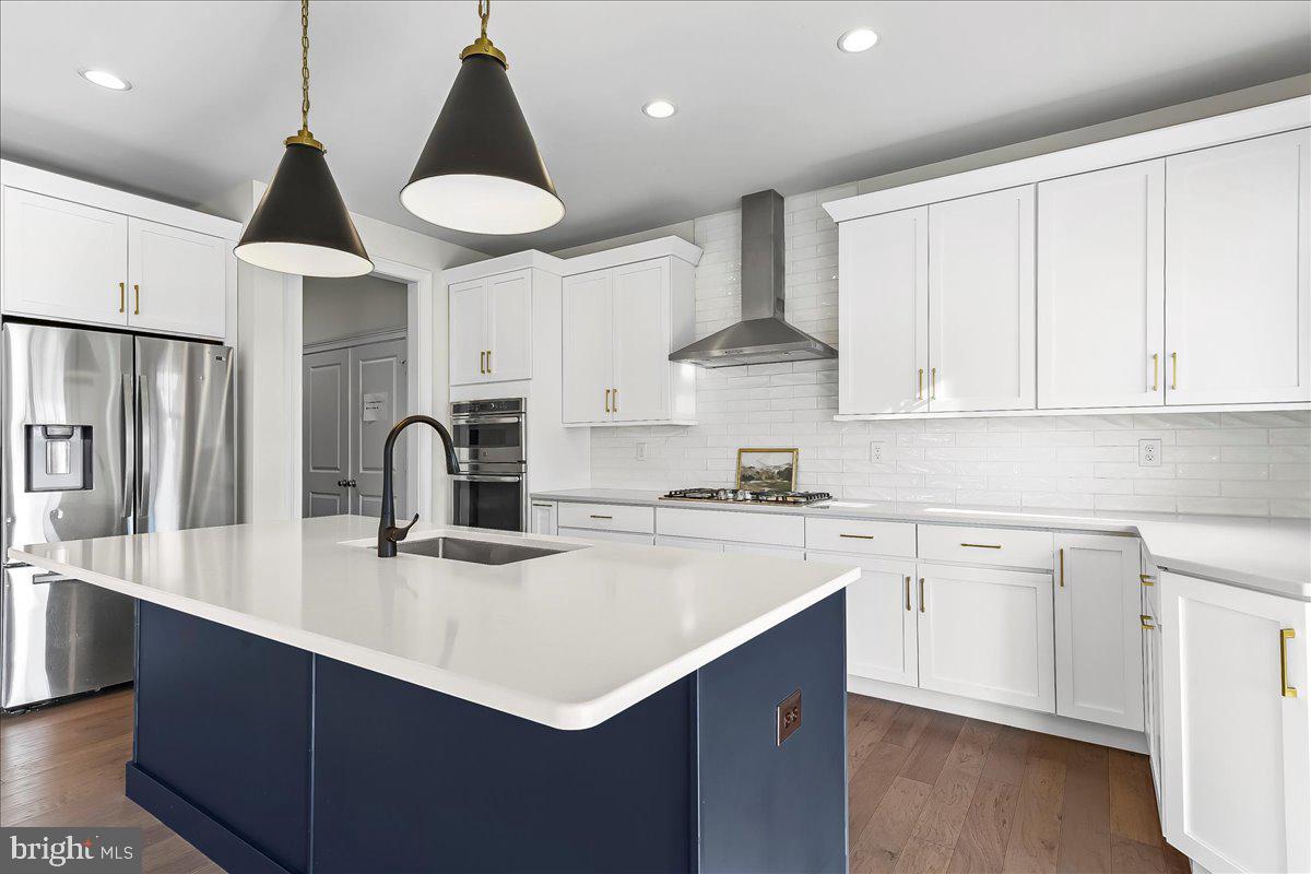 THE VILLAGES AT NORTHRIDGE - Residential Lease