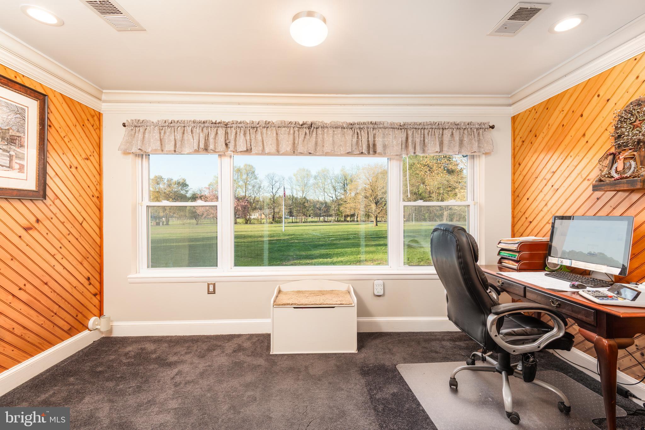 OAKLAND ACRES - Residential