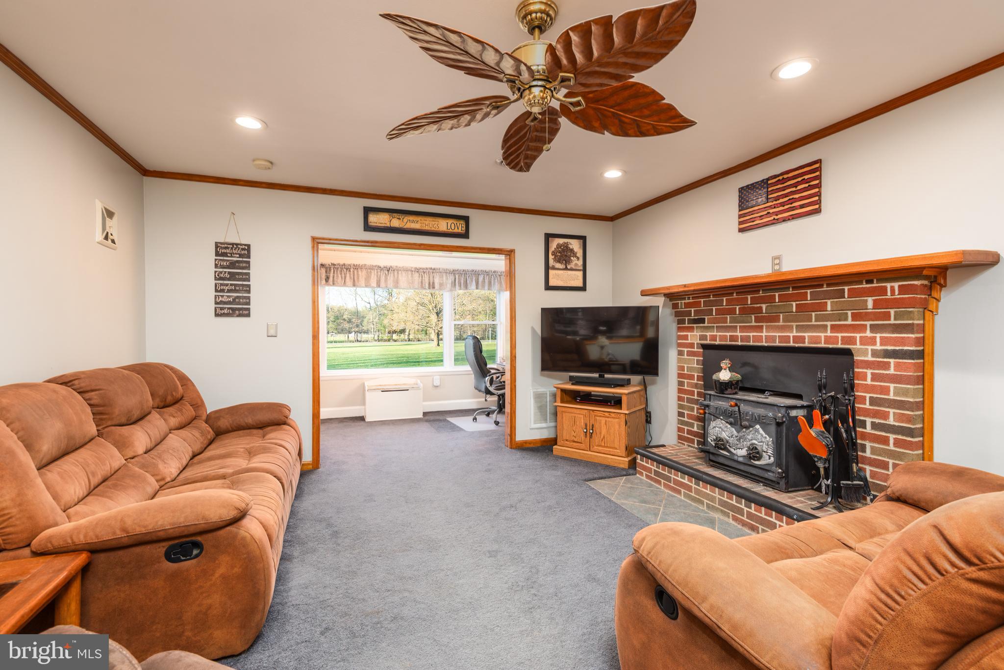 OAKLAND ACRES - Residential