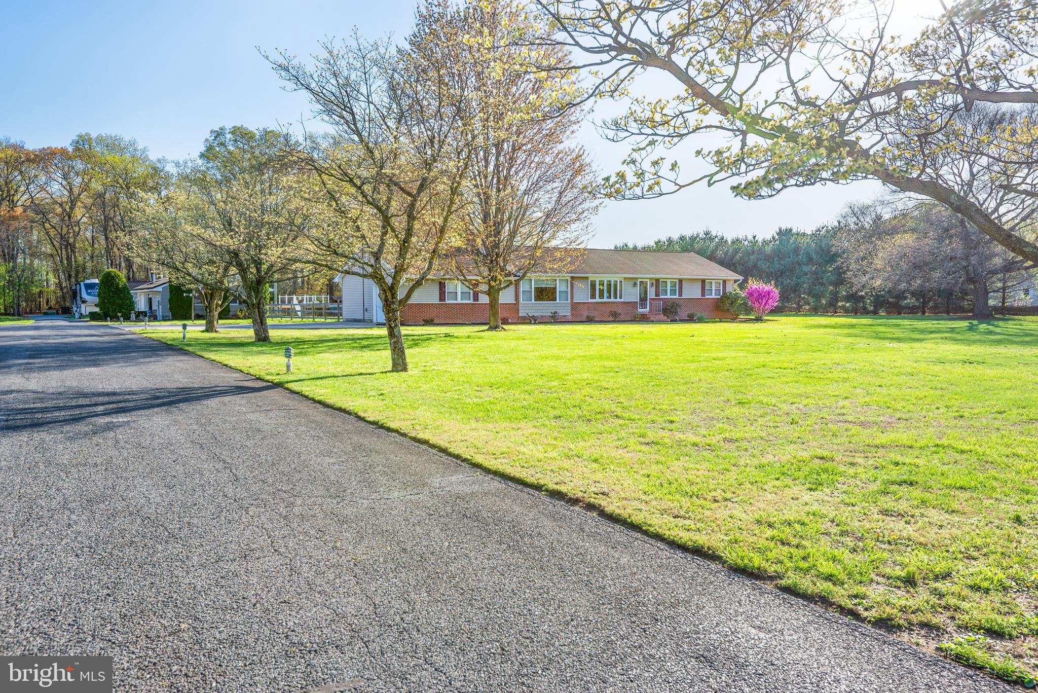 OAKLAND ACRES - Residential