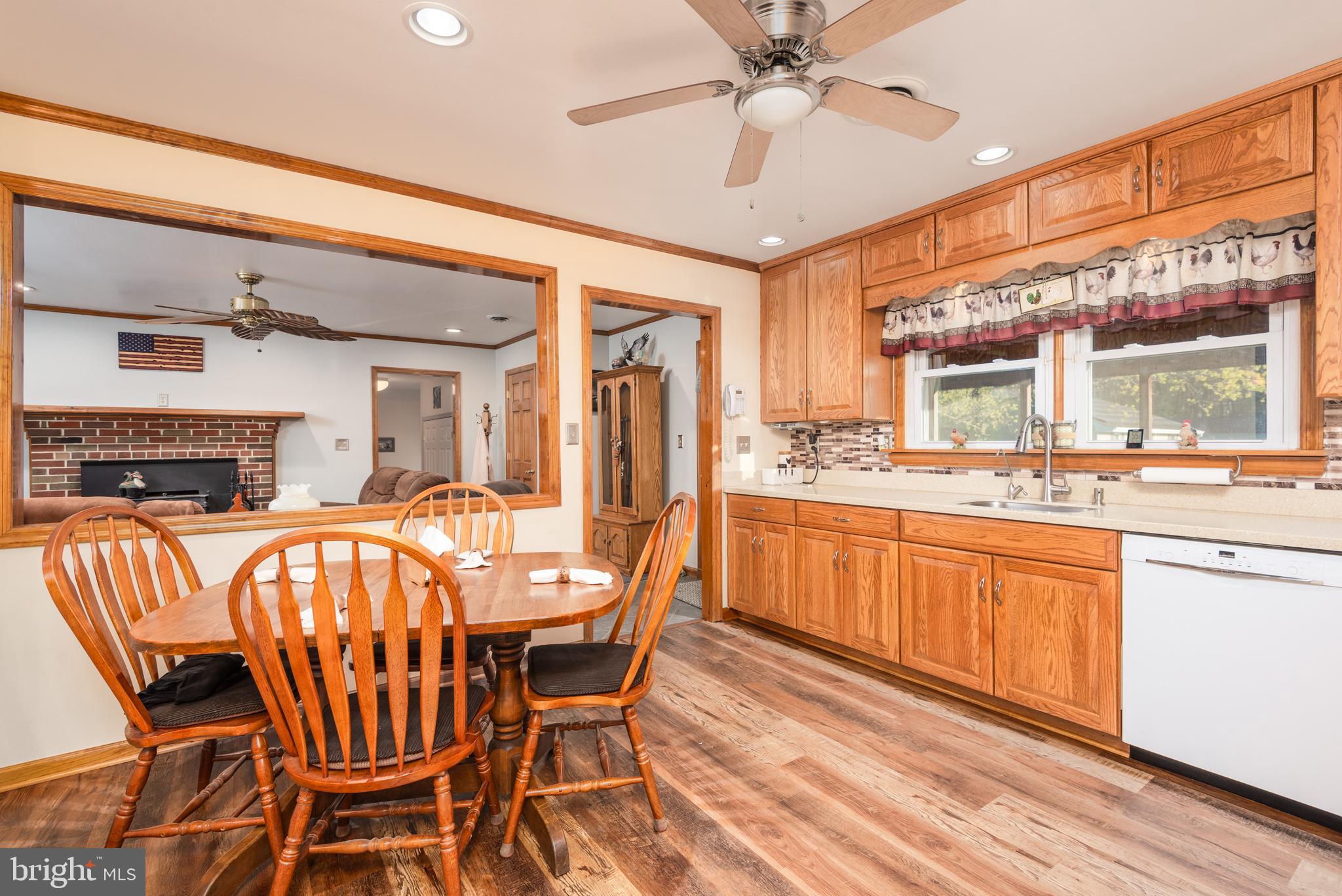 OAKLAND ACRES - Residential