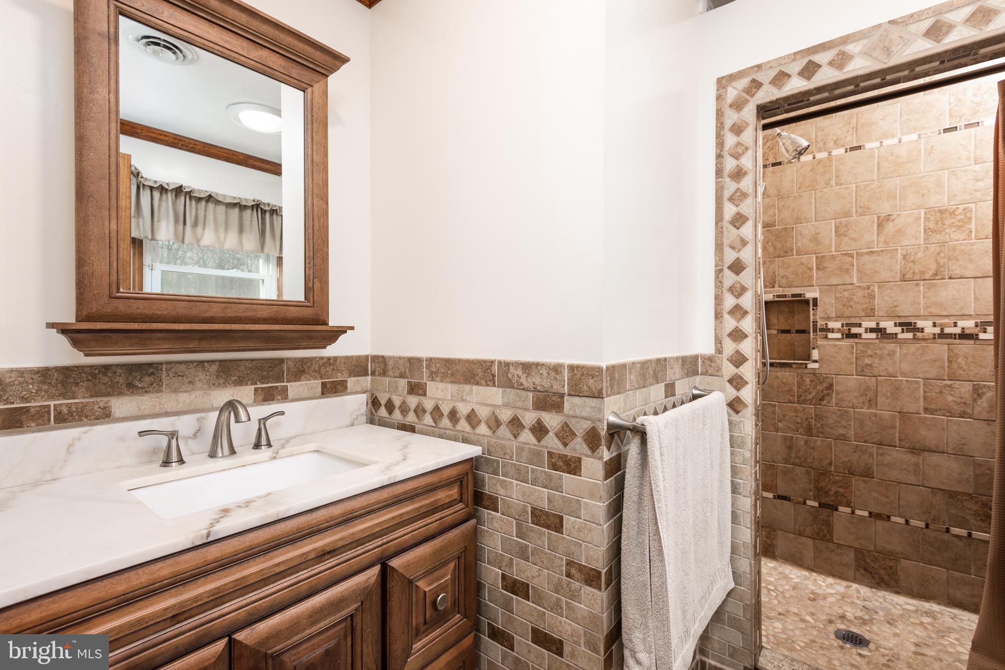 OAKLAND ACRES - Residential