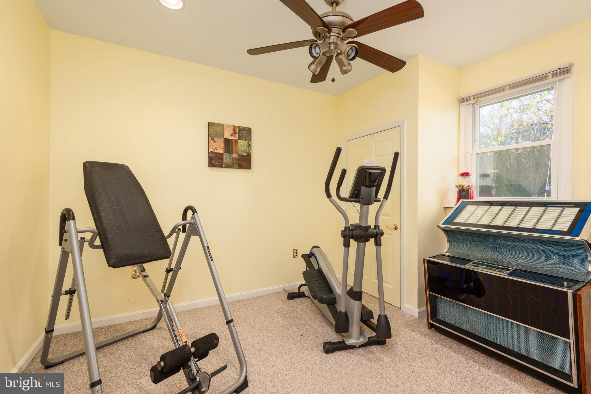 OAKLAND ACRES - Residential