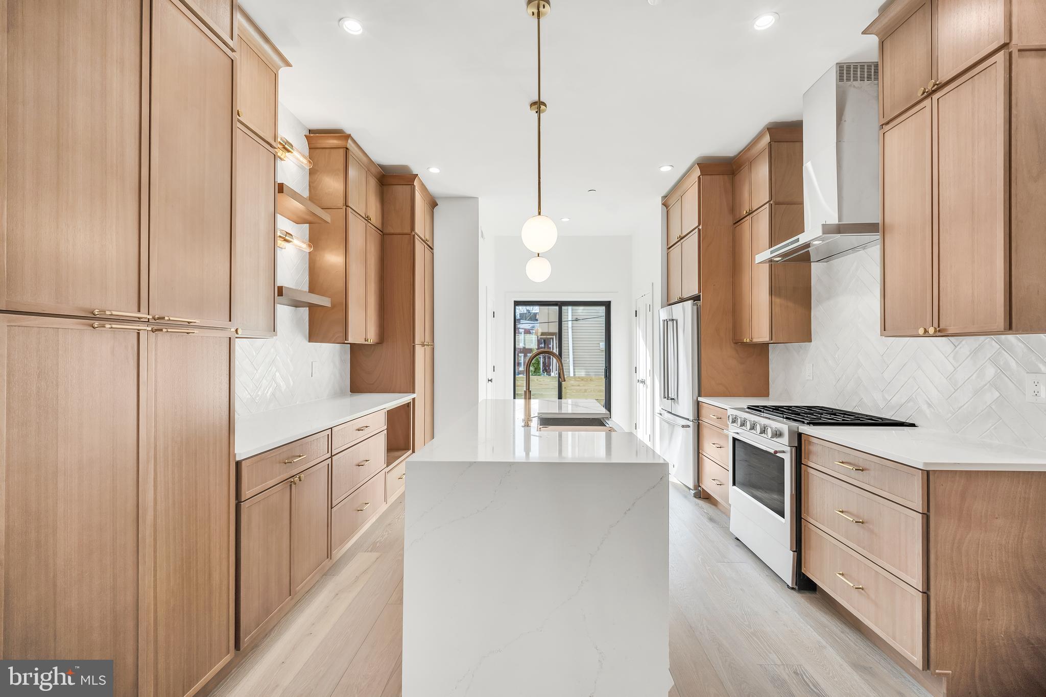 2368 E NORRIS STREET